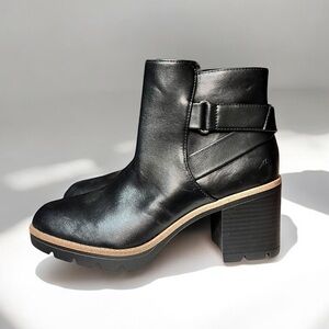 🌻NEW w/tag Naturalizer Madalynn Gore Water Repellent Bootie Size 10